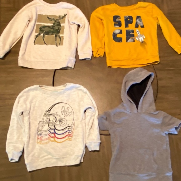 LOT BOYS CLOTHES 34 PIECES - Picture 6 of 7